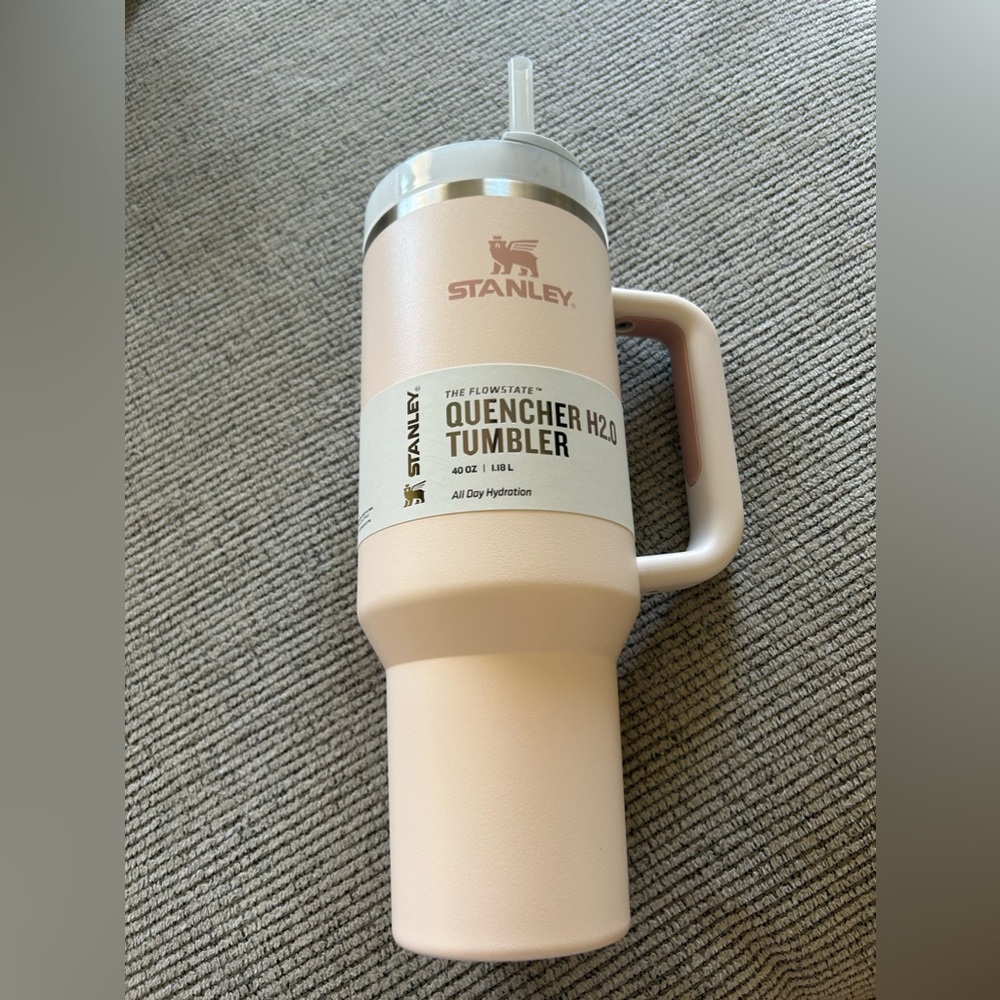 Stanley 40 OZ cup with handle
